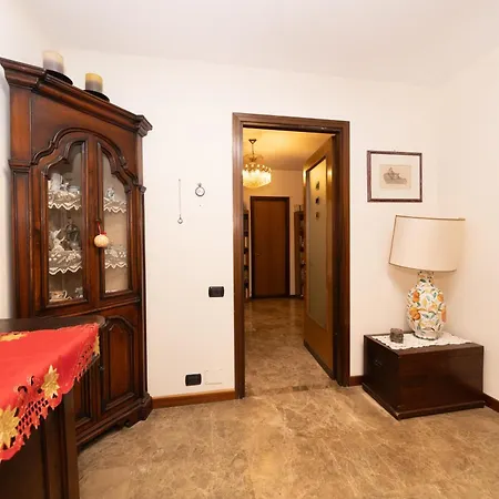 Privatunterkunft Rachele's Charming House In The Heart Of *
