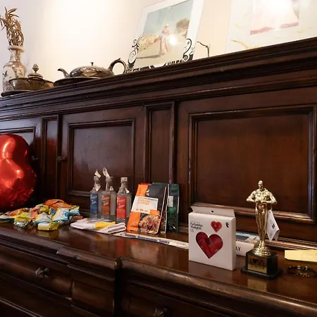 Rachele's Charming House In The Heart Of Privatunterkunft