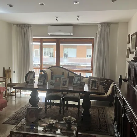 Rachele's Charming House In The Heart Of * Rom